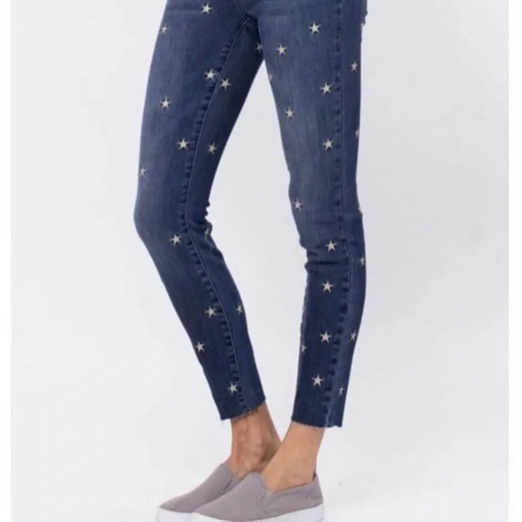 Judy Blue High Rise Starry Night Raw Edge Embroidered Skinny Jeans - Picture 5 of 11